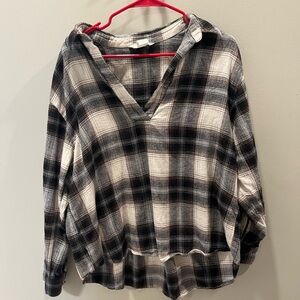 H&M plaid pullover blouse